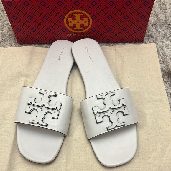 TORY BURCH DOUBLE STACK LOGO INES SLIDE LEATHER SANDAL GARDENIA - Picture 1 of 6